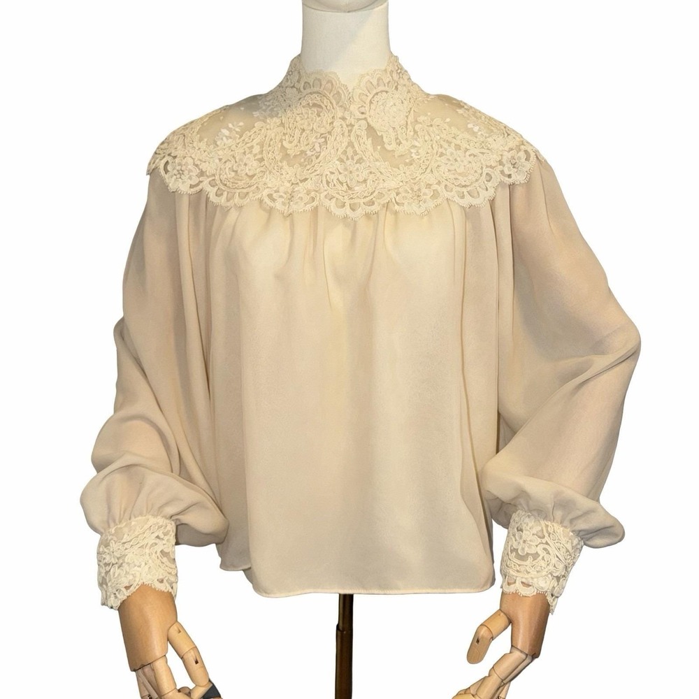 Vintage Victor Costa Ivory Lace Blouse. Bridal. Elegant. Mesh. M/L